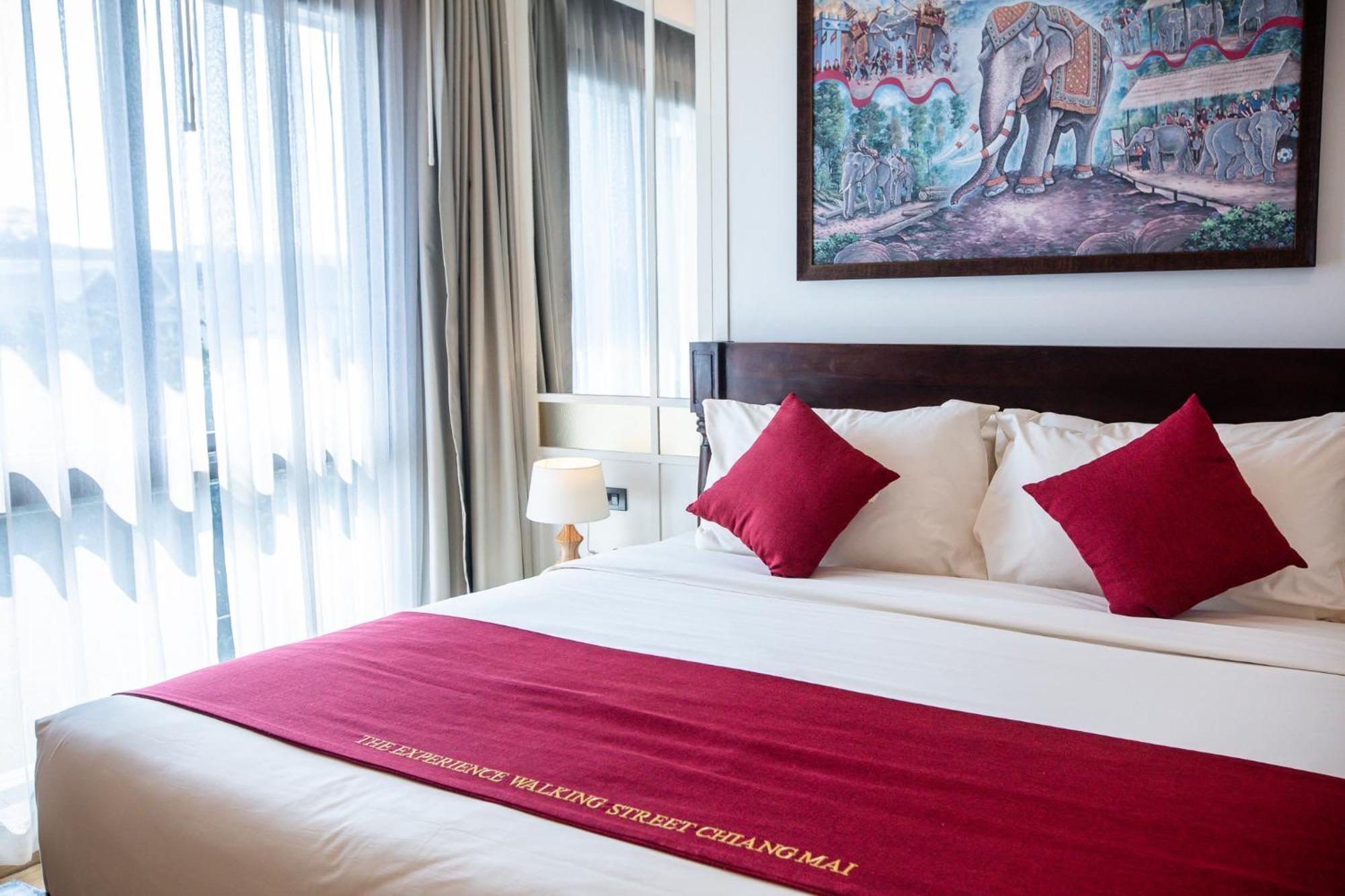 The Experience Walking Street Chiang Mai Hotel Exterior foto